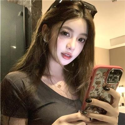 超级明星金·卡戴珊